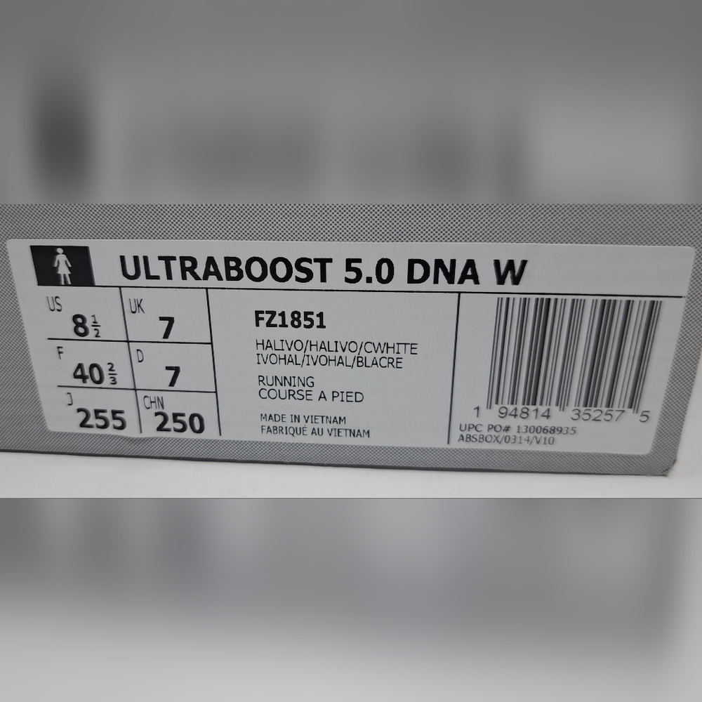 NEW Adidas Women's Ultraboost 5.0 DNA Running Shoes Sneakers Natural Size 8.5 US - Picture 4 of 14